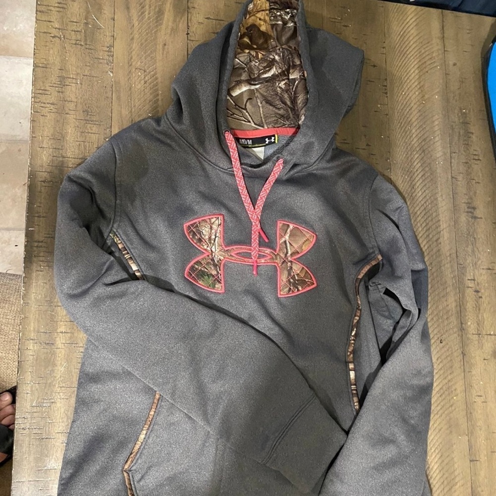 Camo under armour hoodie
